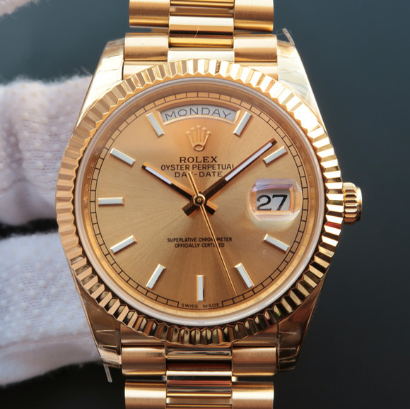 Rolex勞力士v2終極版星期日歷型系列228238/228235男士日誌精仿手錶